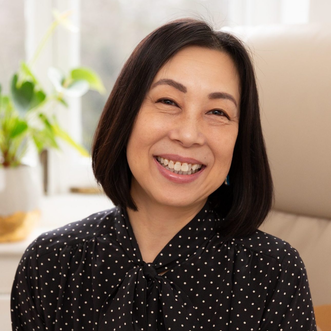 Yuka Mando, Cognitive Behaviour Hypnotherapist, Progression, Regression and Past Life Hypnotherapist